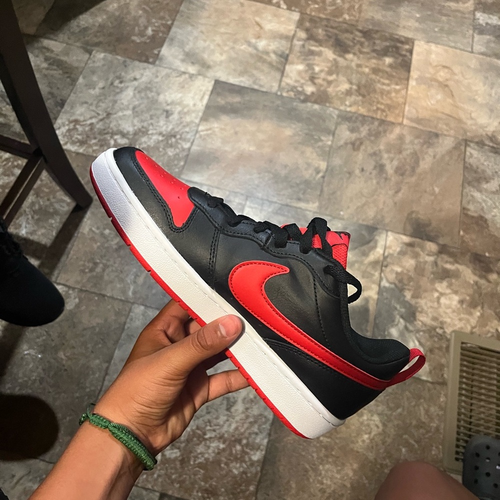 NIKE COURT BOROUGH LOW **NEW**